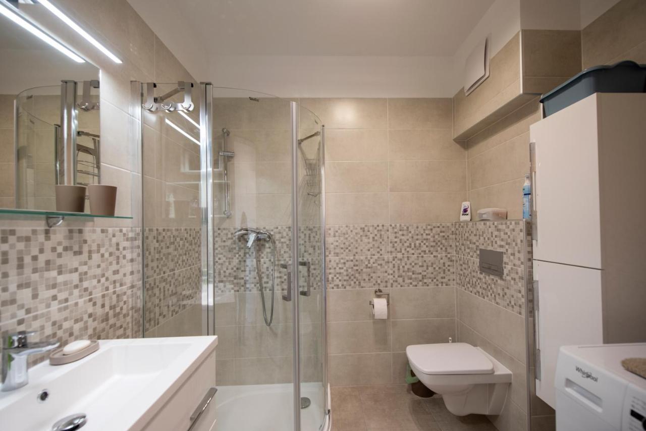 Zsuka Apartman Free Parking Pětikostelí Exteriér fotografie